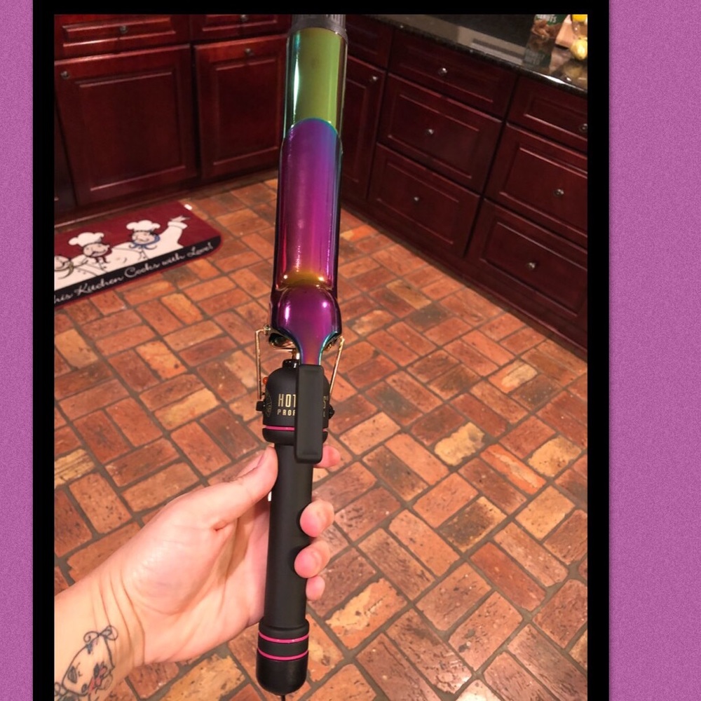 Hot Tools Curler & FREE GIFT!